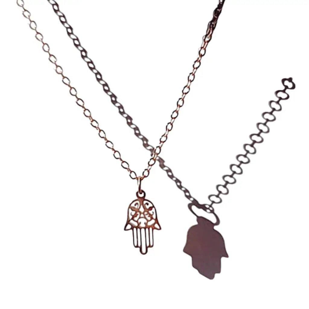 Collar mano de fatima hhedderich.com ¡Protege tu suerte con el collar de acero “mano de Fátima”! Este colgante es perfecto para amantes de lo cósmico y te brinda protección en tu día a día. Boost your luck with the "hand of Fatima" steel necklace! This pendant is perfect for cosmic lovers and provides protection in your daily life.