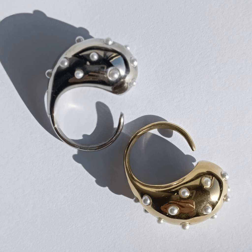 Para las amantes de las joyas maxi. Anillo grande, redondo y abombado color metal