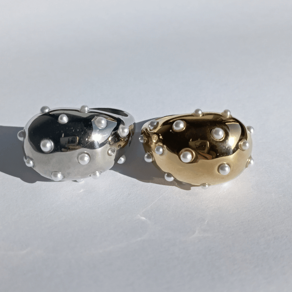 Para las amantes de las joyas maxi. Anillo grande, redondo y abombado color metal