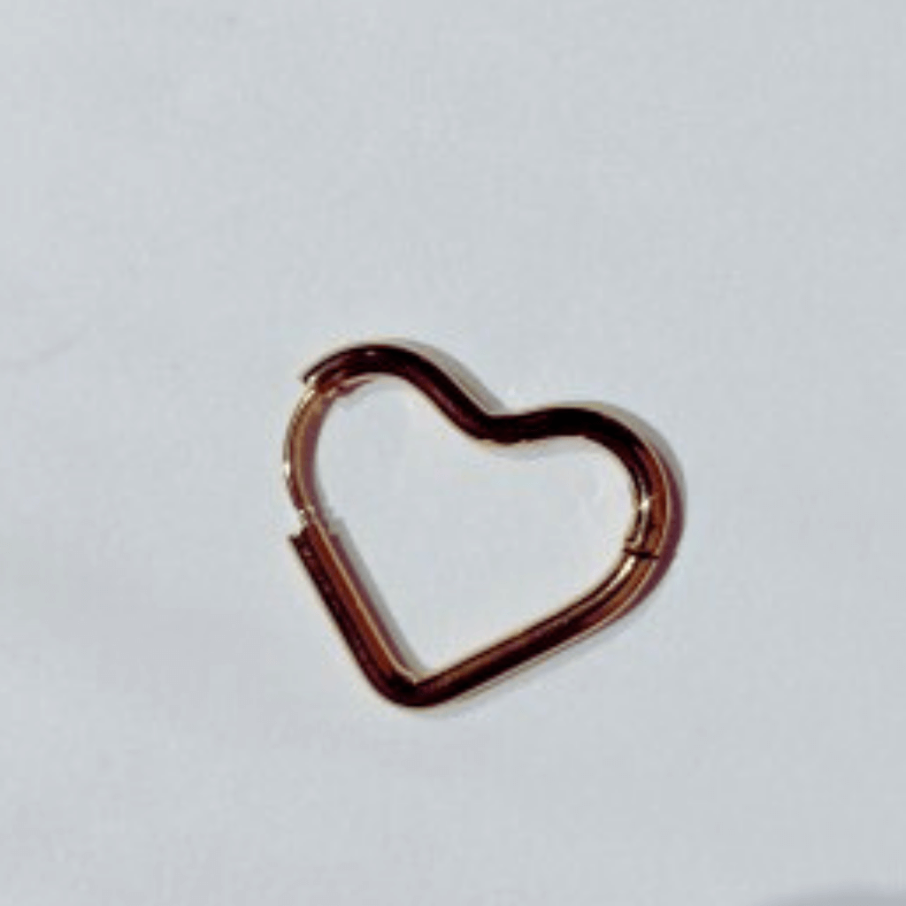 Foto de Pendiente Suelto Corazón Oro Clip de hhedderich.com en fondo blanco