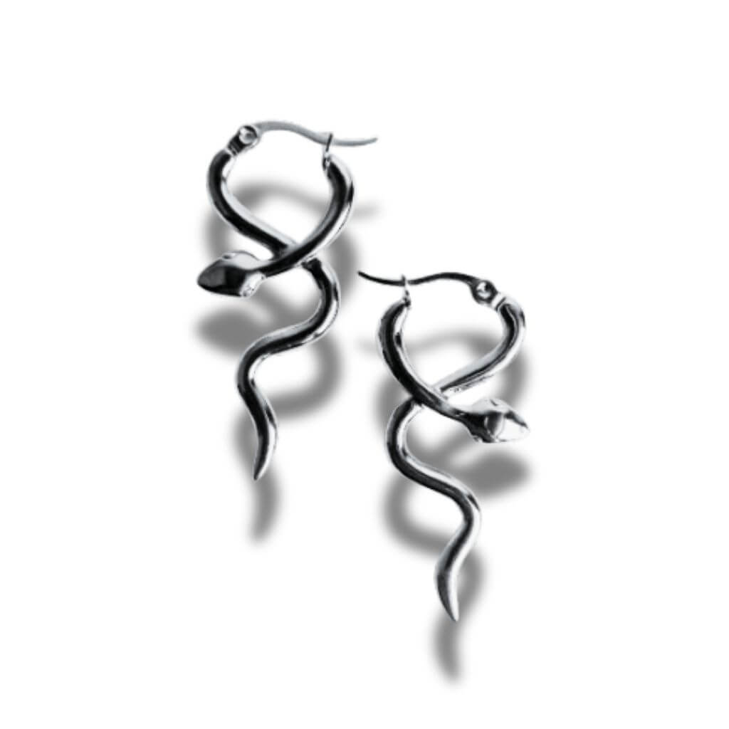 Pendientes serpiente plateados, estilo boho gótico y diseño hipoalergénico.