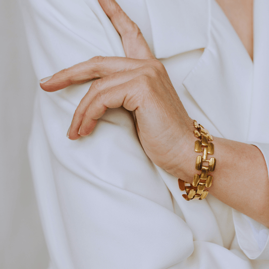 Comparativa entre oro 14K y oro 18K en joyería