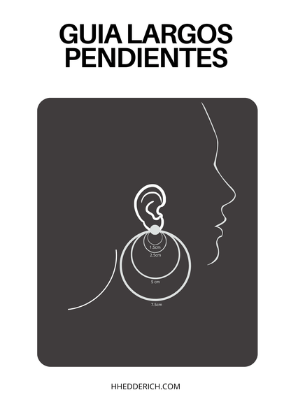 Elegir la Talla Perfecta para tus Pendiente. Seleccionar el tamaño adecuado de pendientes es esencial para completar tu look con comodidad y estilo. En hhedderich, sabemos que cada persona tiene gustos y necesidades únicas, por eso te ofrecemos pendientes en una variedad de tamaños y estilos: desde discretos y delicados hasta grandes y atrevidos.
