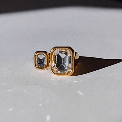 Exclusivo Anillo Abierto Doble Cristal en Acero Inoxidable 304 y Baño de Oro Auténtico. Cristales de Circón Cuadrados hhedderich joyeria España-5