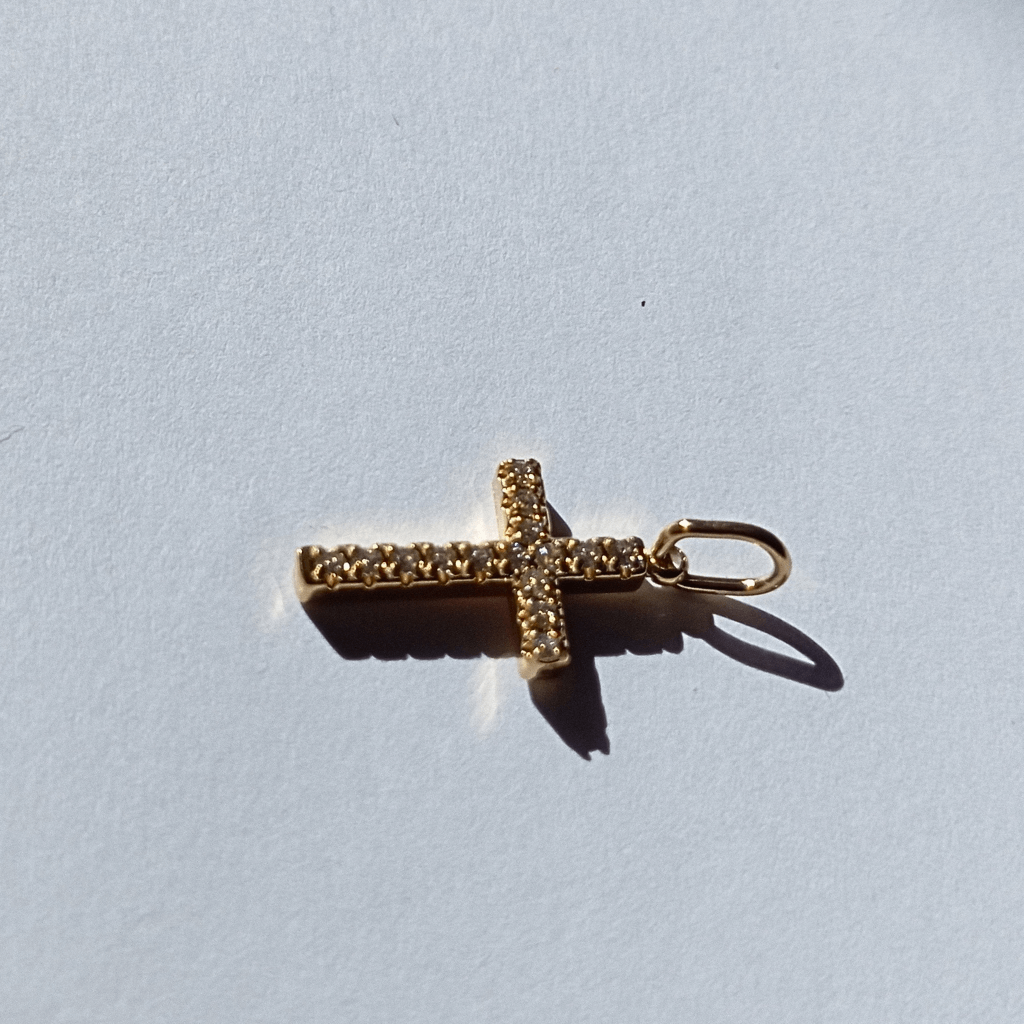 Colgante Charm Forma Cruz con Cristales blancos Acero Inoxidable Baño de Oro hhedderich-2