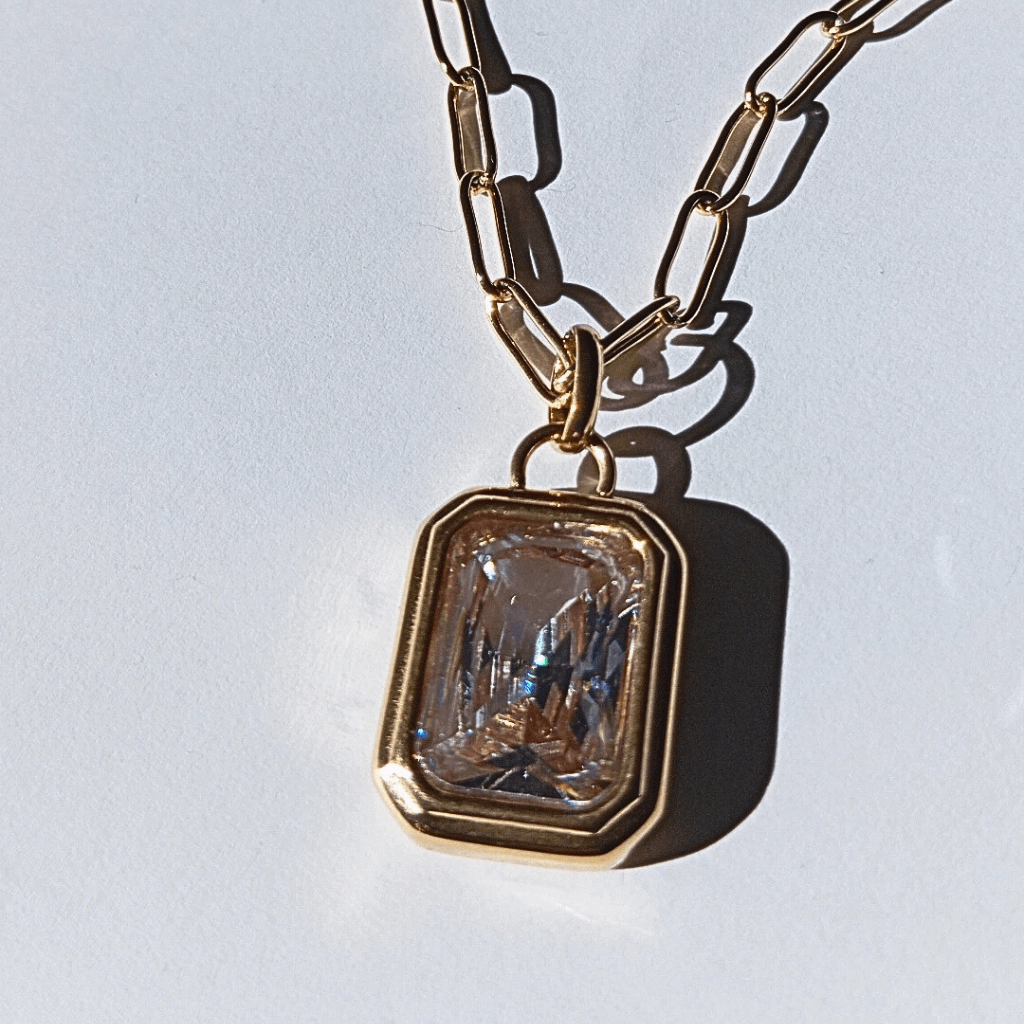 Collar Con Colgante de Acero Inoxidable y Solitario Cuadrado de Circon de Estilo Lujoso de hhederich joyeria españa