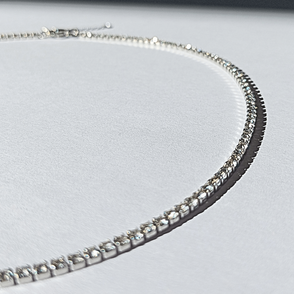 Collar Tipo Tenis con Mini Cristales y Acero Inoxidable Plateado de estilo simple Bello color gris acero y cristales de circones blancos de la joyeria de Acero hhedderich en España-7