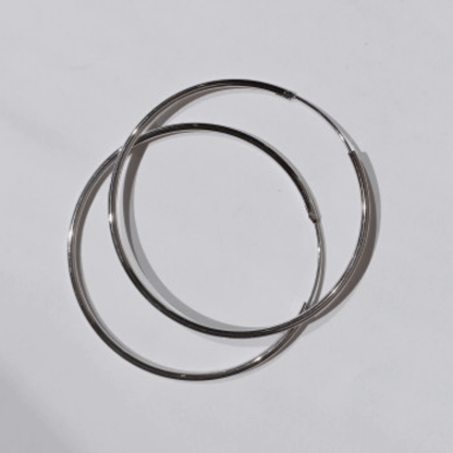 Foto de Pendientes Aro Hilo Fino plateados Grey  de 4cm
